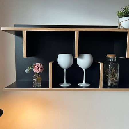 Cozy Modern Studio Next To Easy Side Galley Берлин Екстериор снимка